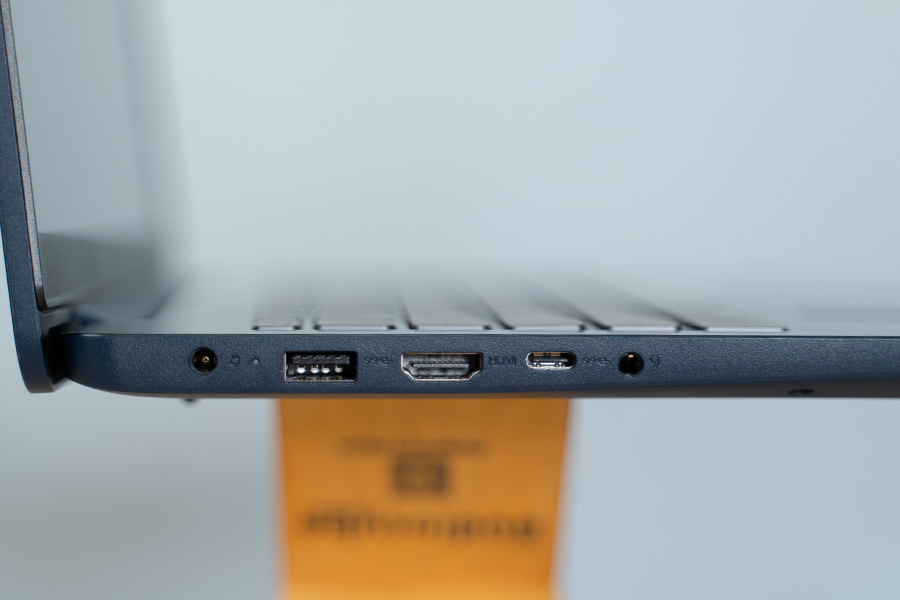 Lenovo IdeaPad 3 2021 AMD Ports Left