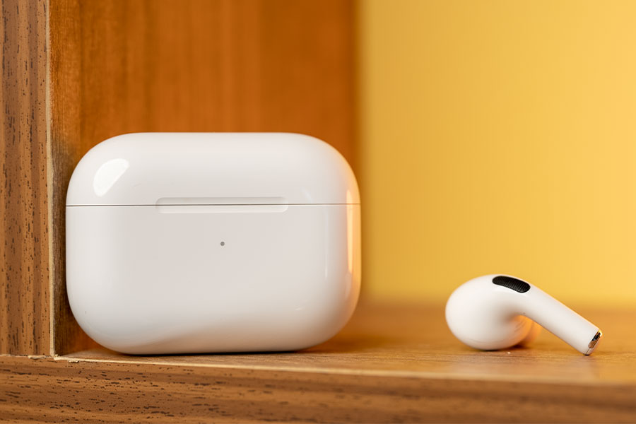 Apple AirPods Pro 2nd Generation - Case