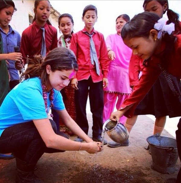 Selena-GomezLets-Hand-Wash-Traditional-Style