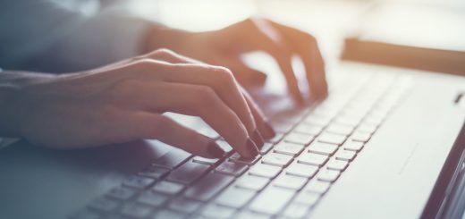 Social Media and Politics: 5 Tips to Use